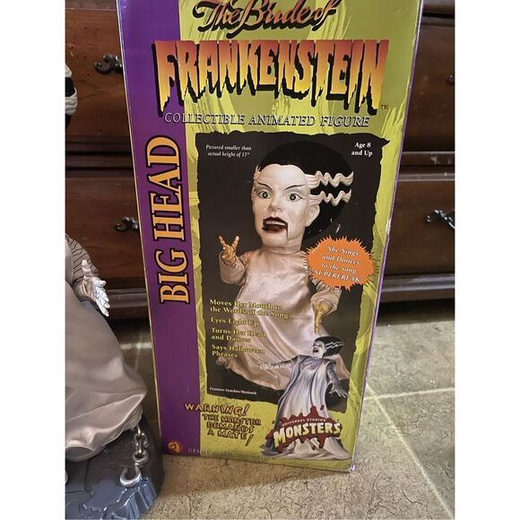 Universal Studios Monsters Bride of Frankenstein Vintage Animated Gemmy Big Head - Picture 2 of 16